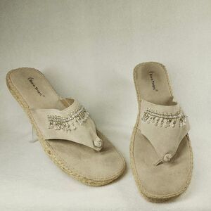 Bear Traps Bead Decorative Sandals Women's Karma Size 10 Slip-On